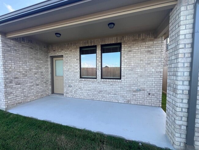 Building Photo - 4118 Sterling Spgs