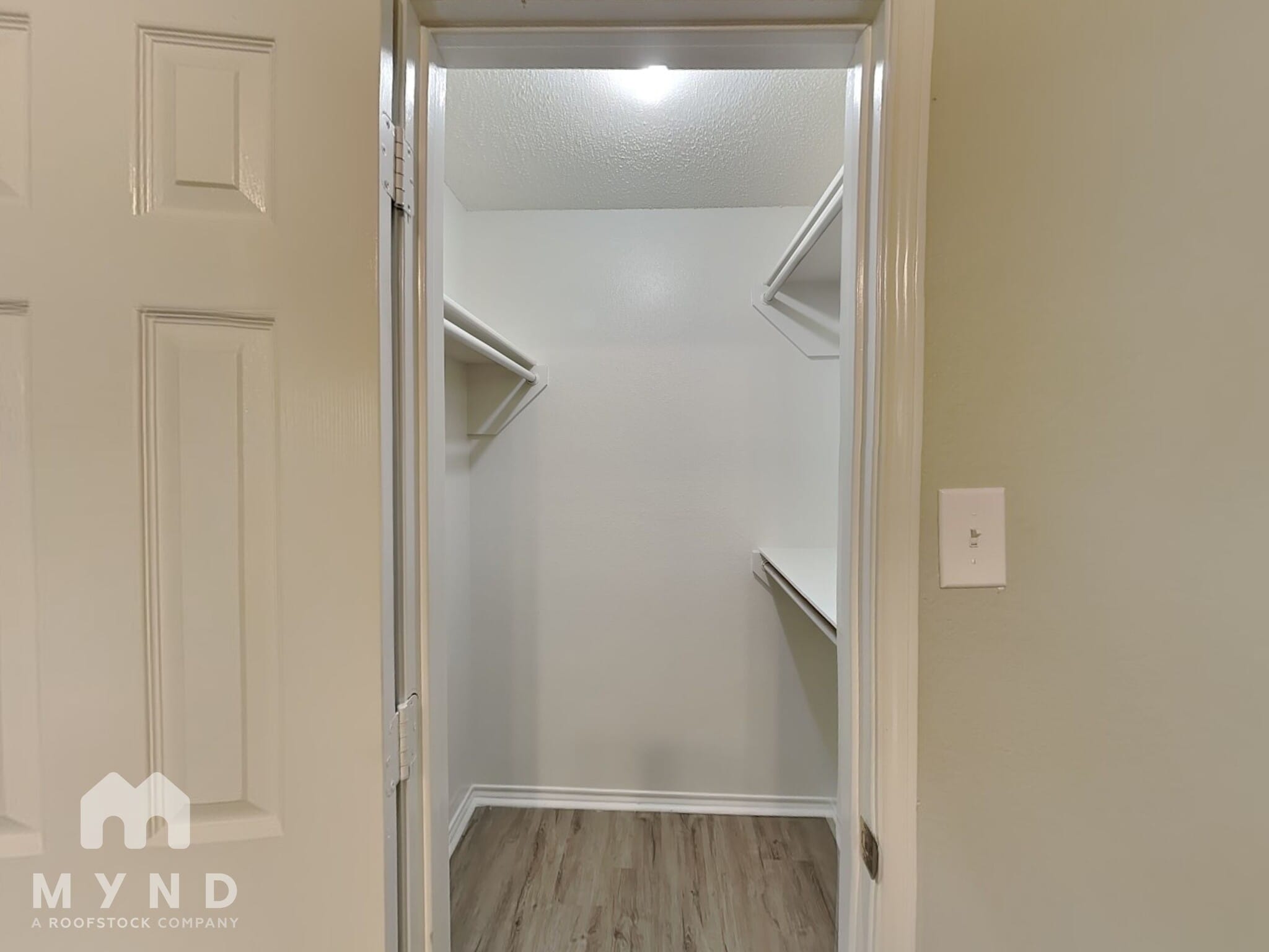 Building Photo - 6518 Oak Forest Ct