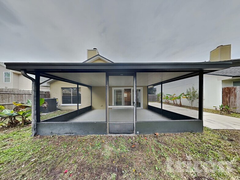 Building Photo - 419 E Springtree Way