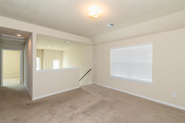Building Photo - 9522 Yellow Rose Dr