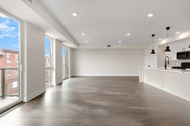 Building Photo - 1868 Frankford Ave