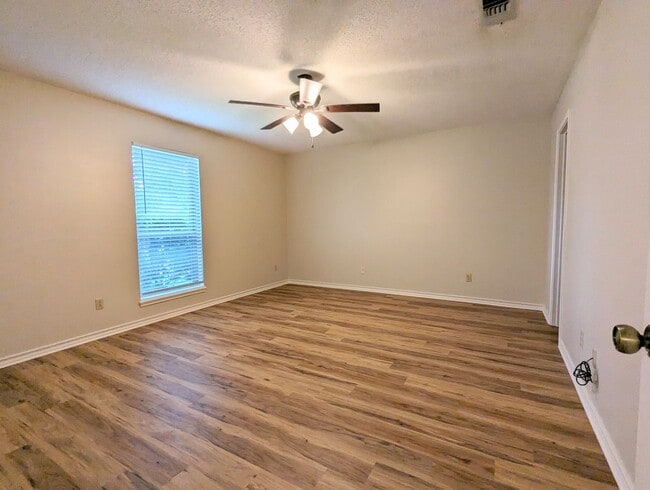 Building Photo - Fully Remodeled Home in PG!