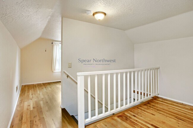 Building Photo - 2137 N Sumner St