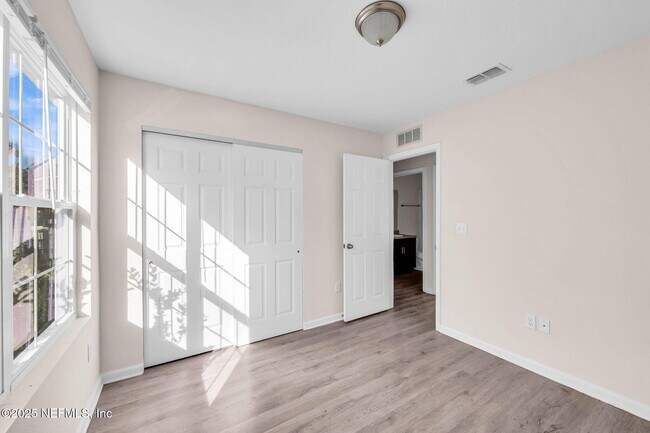 Building Photo - 2603 Lowell Ave