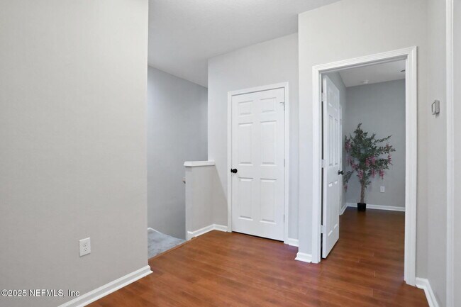 Building Photo - 14163 Mahogany Ave