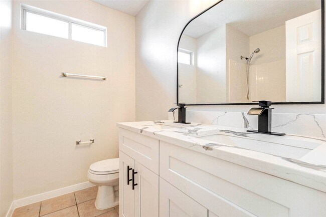 Building Photo - 5318 Cilantro Ln