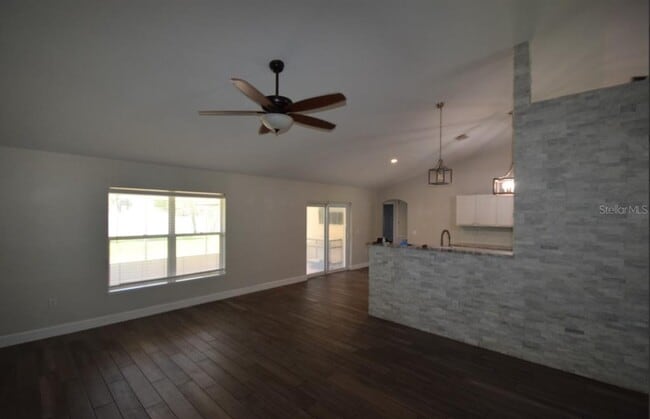 Building Photo - 241 Pine Shadow Ln