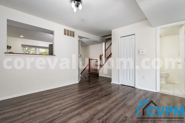 Building Photo - 7679 Blueberry Hill Ln
