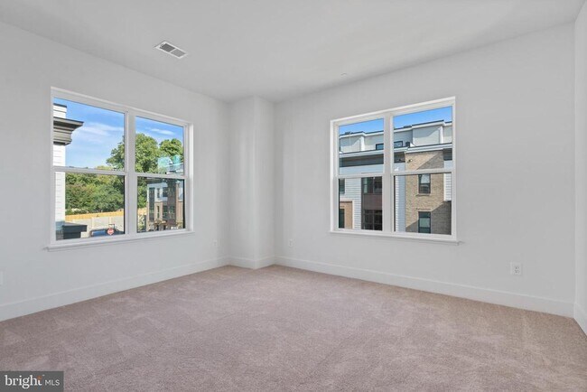 Building Photo - 2038 Tysons Ridgeline Rd