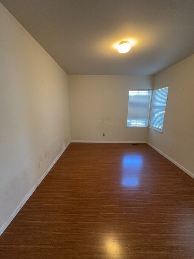 Building Photo - 5152 Renaissance Ct