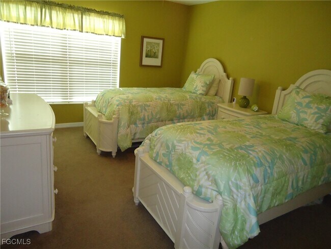 Building Photo - 2627 Somerville Loop