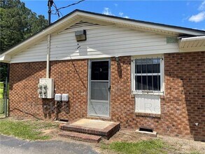 Building Photo - 4959 Fieldcrest Dr