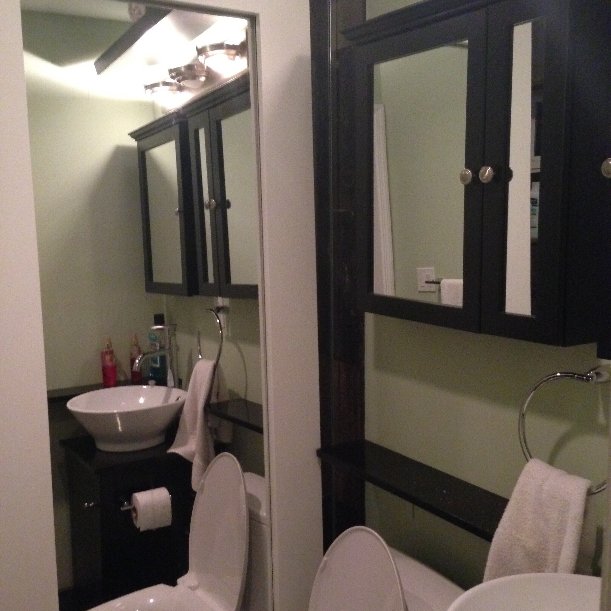 Building Photo - 1008 NE 11th St - Side Unit