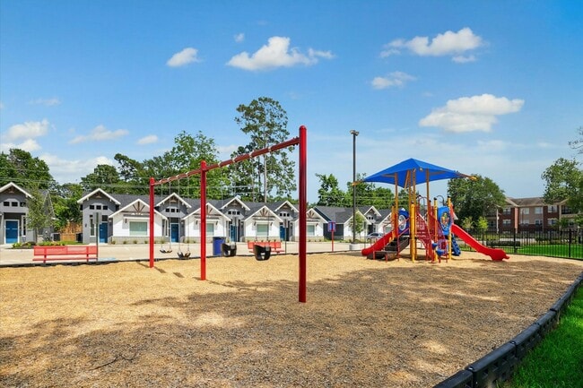 Building Photo - 10317 Lake Rd