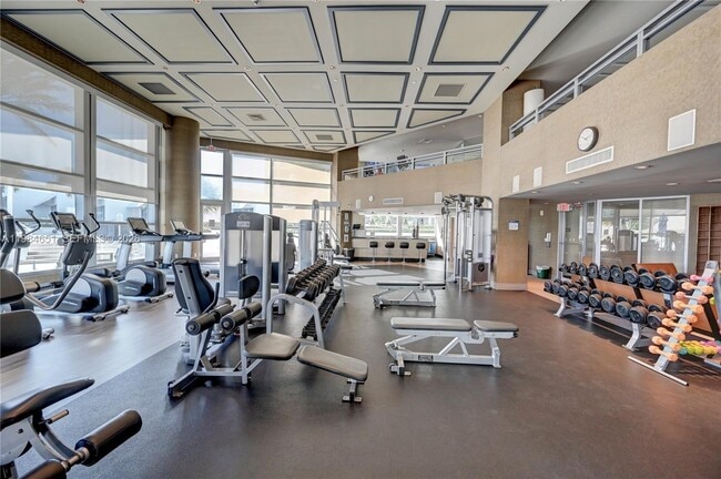 Building Photo - 3101 S Ocean Dr