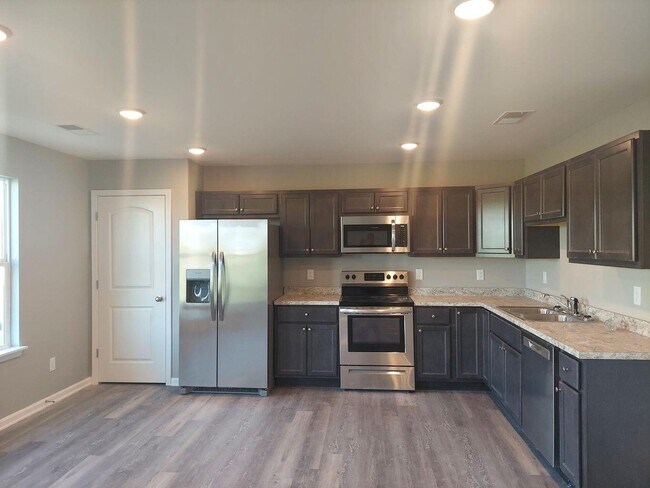 Building Photo - 504 Cripple Creek Cir