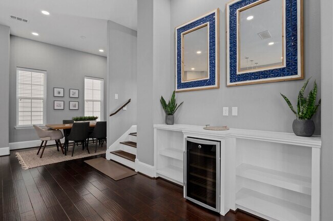 Building Photo - 2120 Genesee St