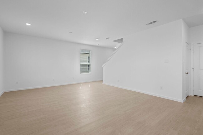 Building Photo - 24505 Red Hawthorn Trce