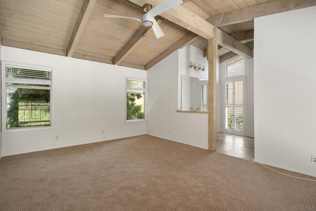 Building Photo - 2544 Navarra Dr