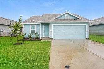 Building Photo - 1121 Tufted Dr