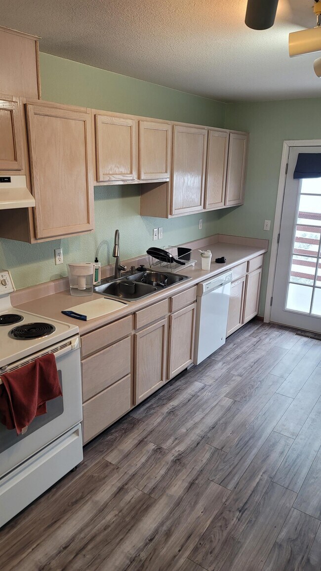 Building Photo - 4555 Sentinel Rock Terrace