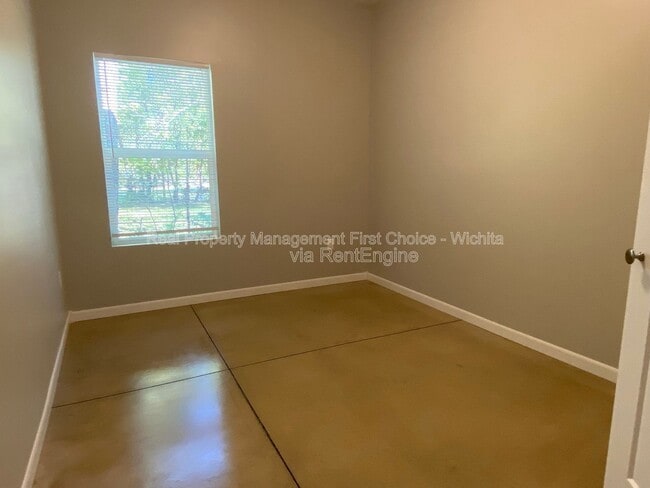 Building Photo - 1813 N Madison Ave