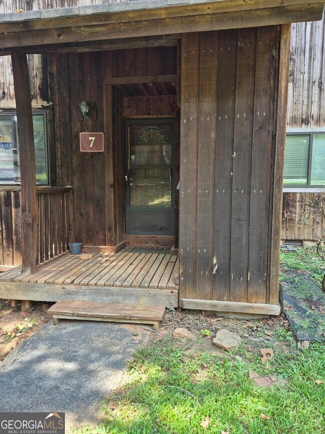 Building Photo - 7 Quail Run