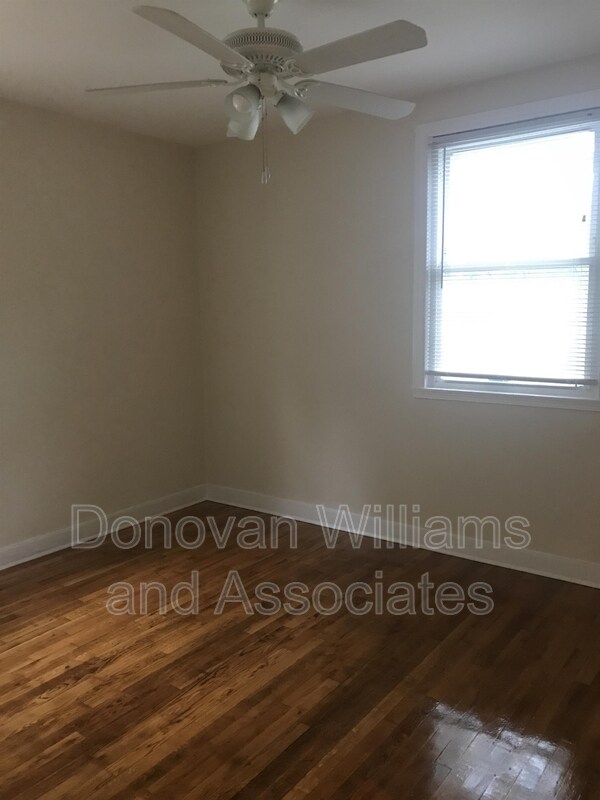 Building Photo - 2200 Thurmond Pl