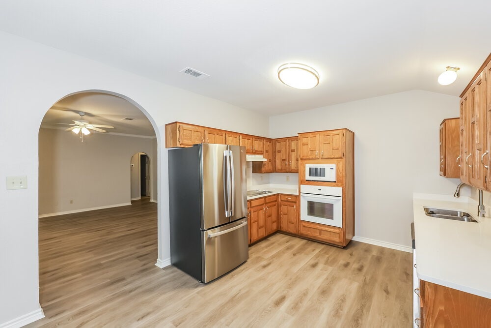 Building Photo - 7605 Colfax Dr