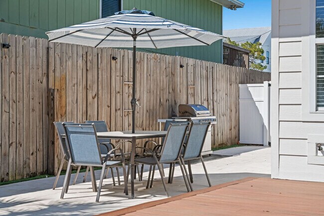 Building Photo - 95 Cobia St