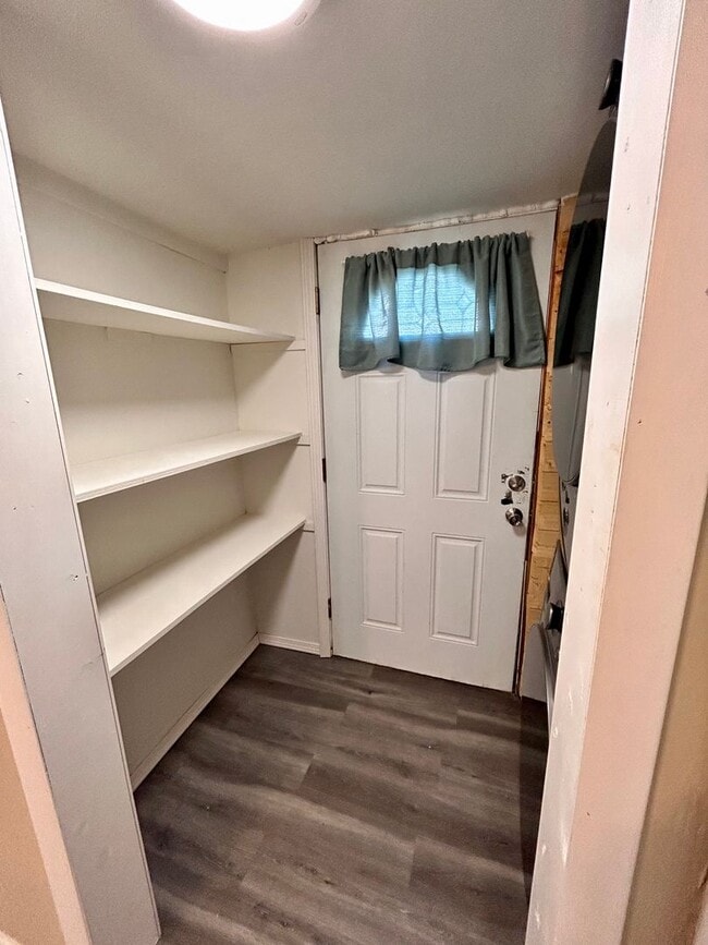 Building Photo - Remodeled Home In Patrick Henry/Edison School District!