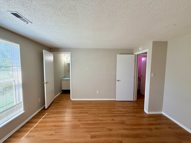 Building Photo - Large Lot; Fenced Backyard; No HOA