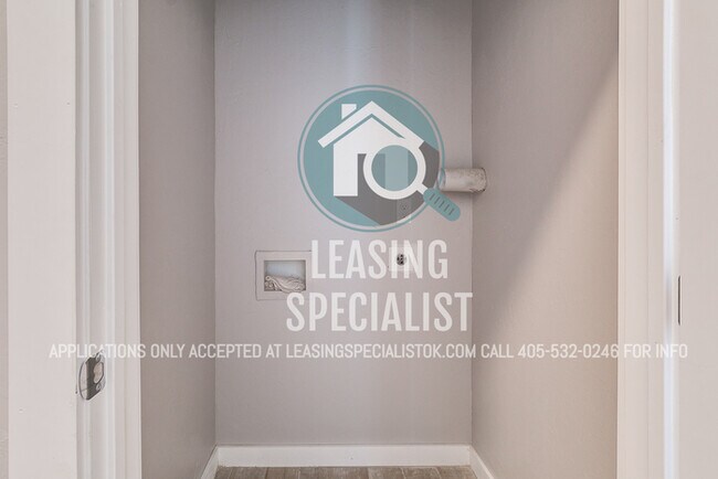 Building Photo - AMAZING NORMAN HOME AVAILABLE TO PRE-LEASE...
