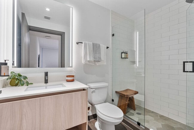 Building Photo - 398 NE 5th St