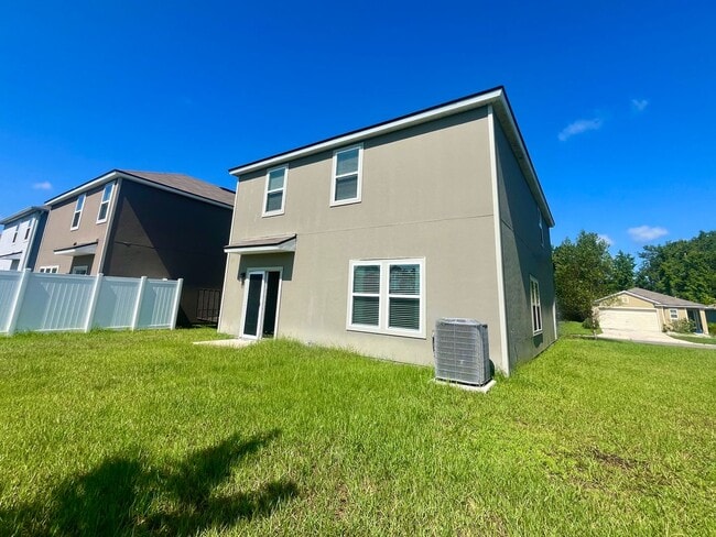 Building Photo - 131 Ashwood Cir