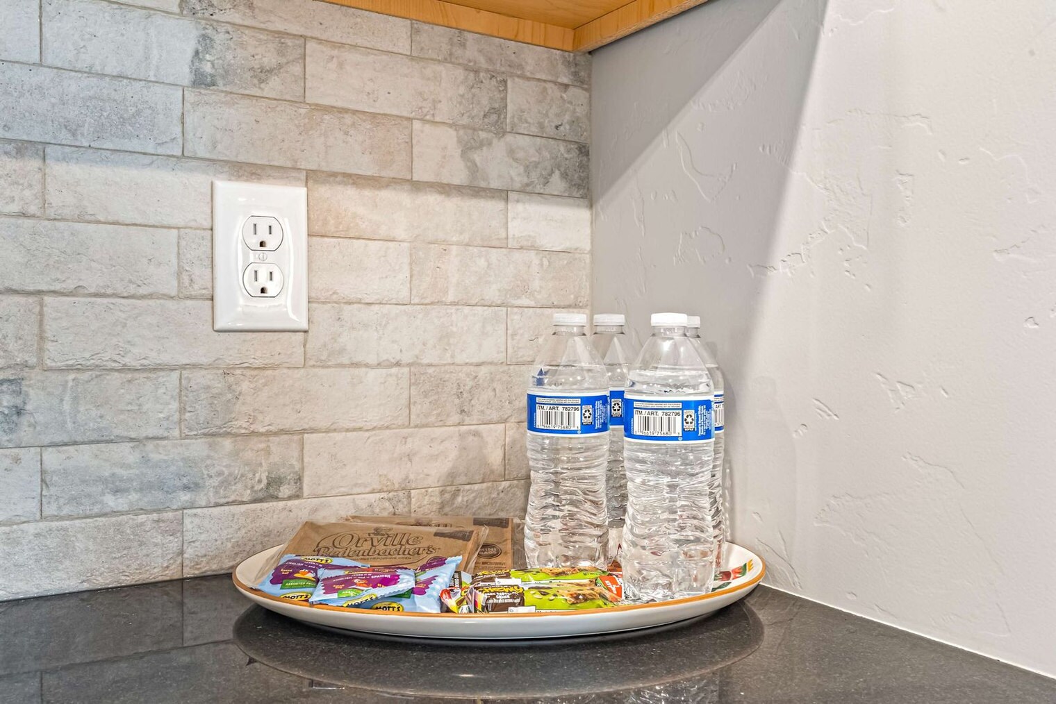 Building Photo - 5126 E Sylvan Hart Dr