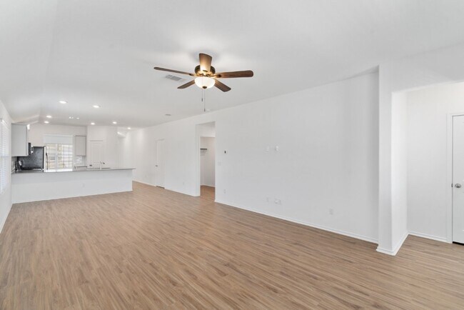 Building Photo - 290 Madrid