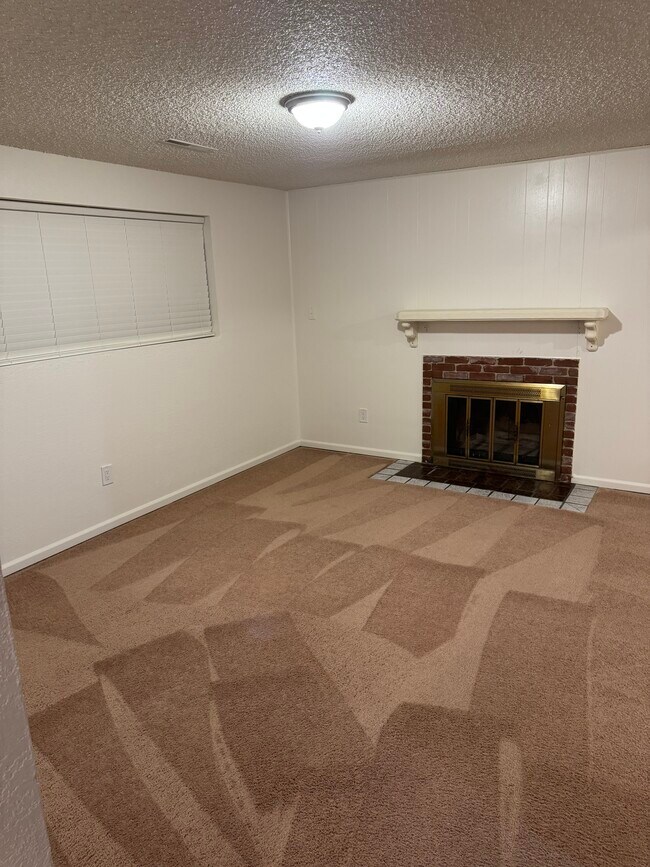 Building Photo - 16828 E 7th Pl