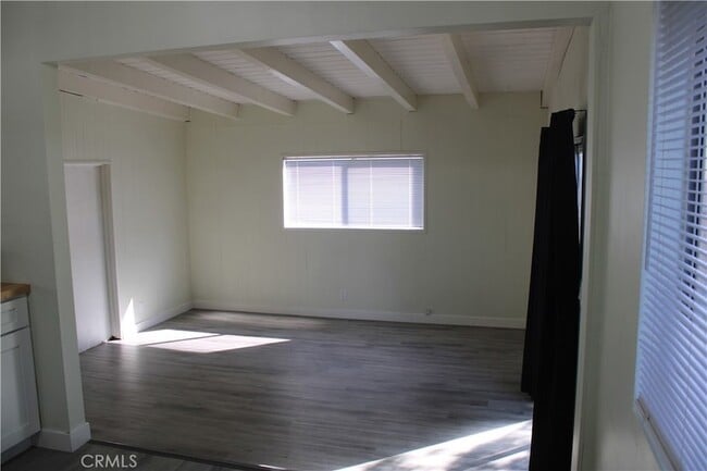 Building Photo - 11215 Dalwood Ave