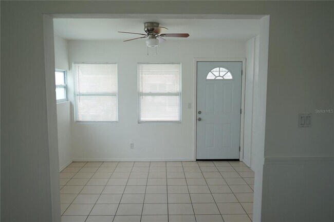 Building Photo - 1536 Council Dr