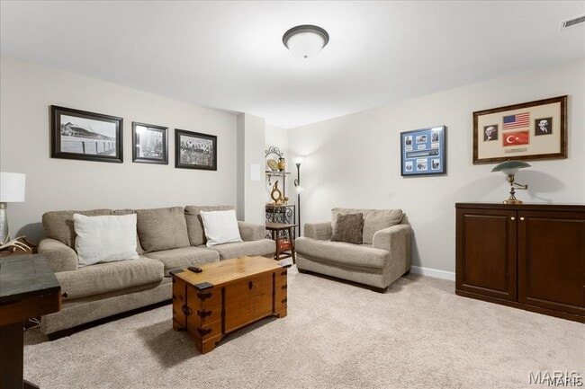 Building Photo - 601 Monarch Dr