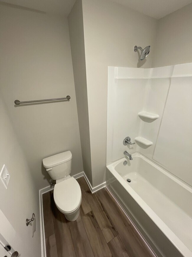 Building Photo - Home for Rent in Oak Grove, AL!! Available to View Now!!!