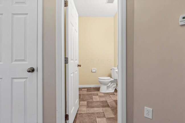 Building Photo - 419 Fuller's Cir