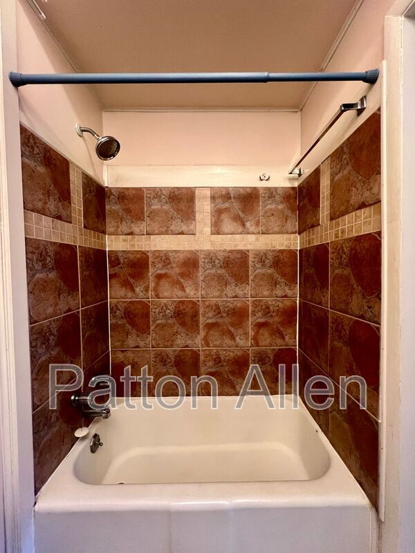 Building Photo - 105 Edwin Pl