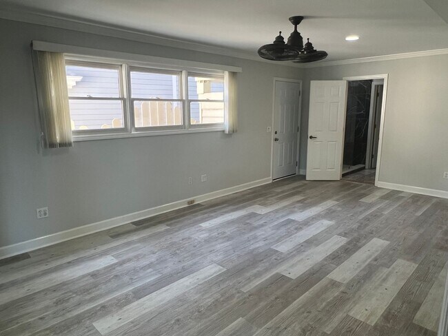 Building Photo - Spacious Updated Home in Windmill Harbour!