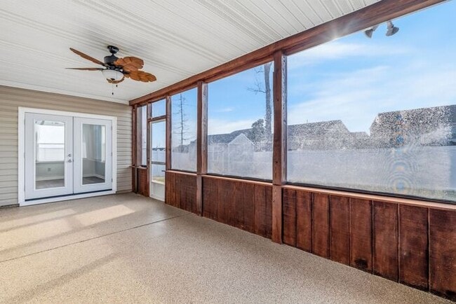 Building Photo - Experience Luxury Living in Reedy Fork