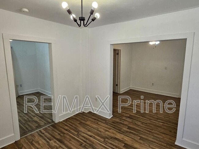 Building Photo - 120 S 10th St