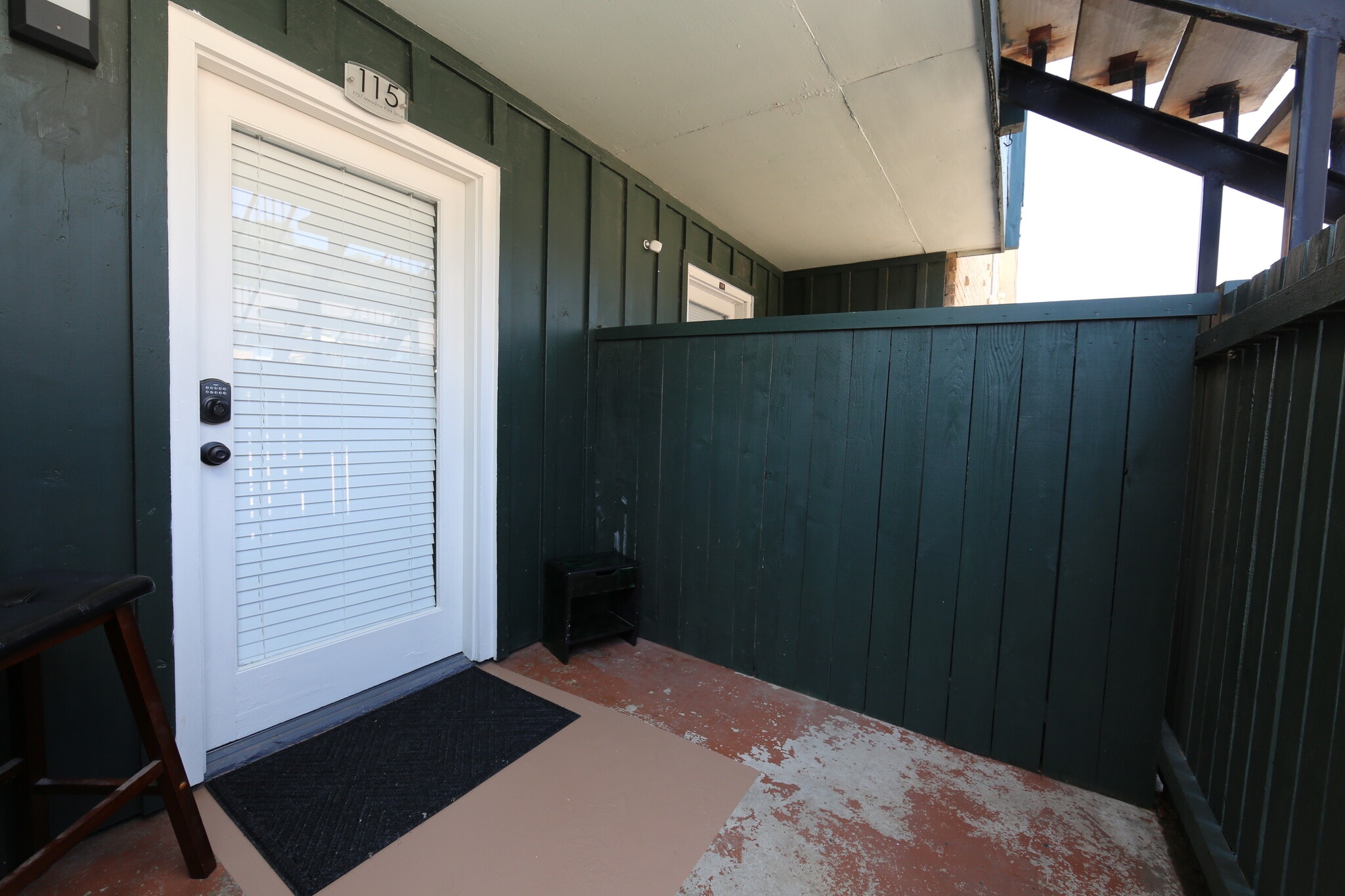 Building Photo - 7727 Meadow Park Dr