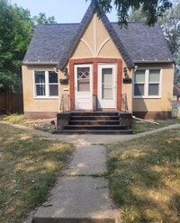 Building Photo - Zad S Center