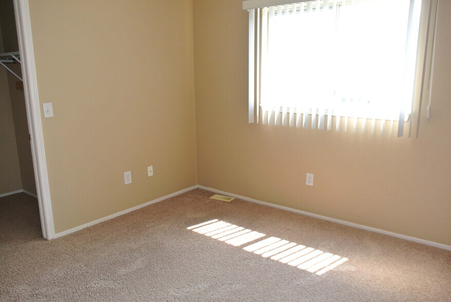 Master Bedroom Suite 2 - 6649 Quail Run Cir